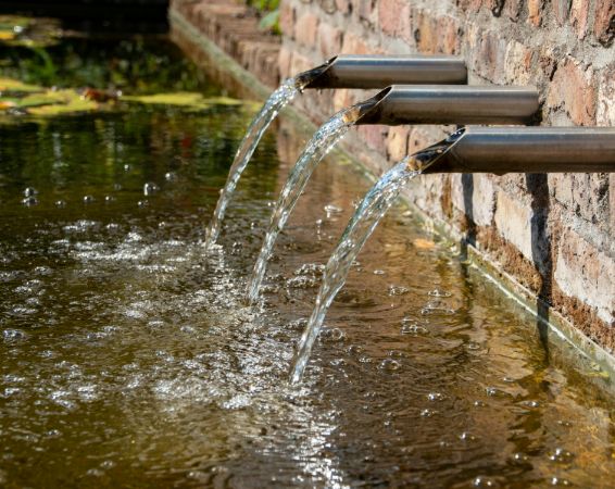 Water Retaining Wall